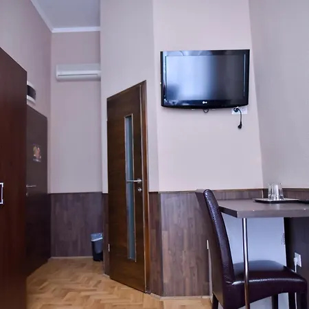 Corvin Point And Gasthuis 3*