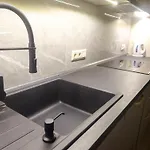 Corvin Point And Gæstehus 3*