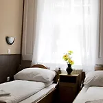 Corvin Point And Gæstehus 3*