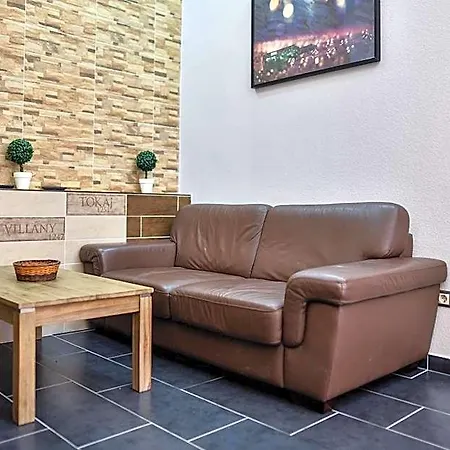בית הארחה Corvin Point And בודפשט