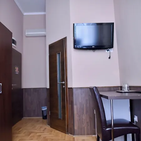 Pensionat Corvin Point And Budapest