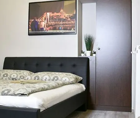 Affittacamere Corvin Point And 3*