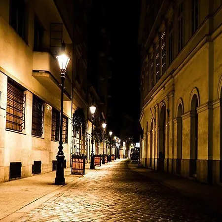 Corvin Point And 3* Budapest