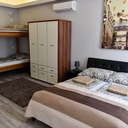 Corvin Point And بيت ضيافة 3*