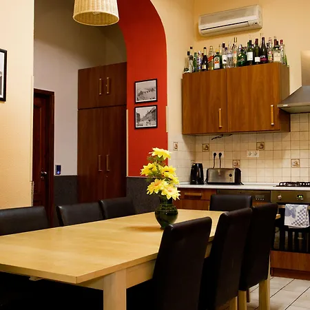 بيت ضيافة Corvin Point And 3*