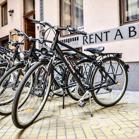 Corvin Point And بيت ضيافة بودابست