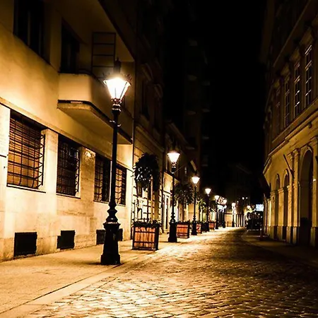 Corvin Point And 3* Budapešť