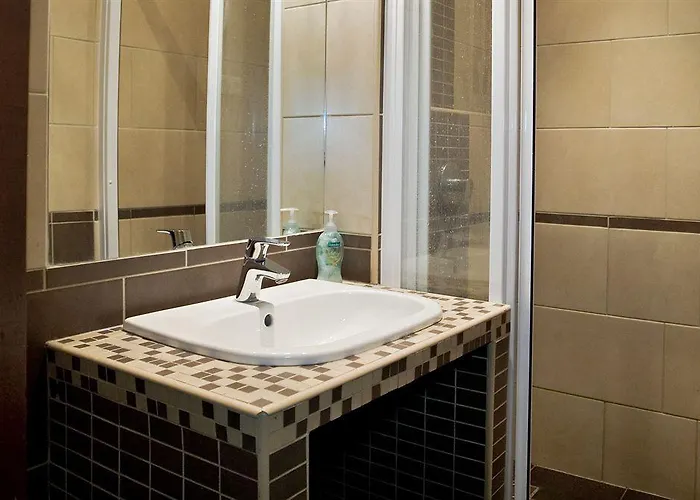 Gæstehus Corvin Point And Budapest