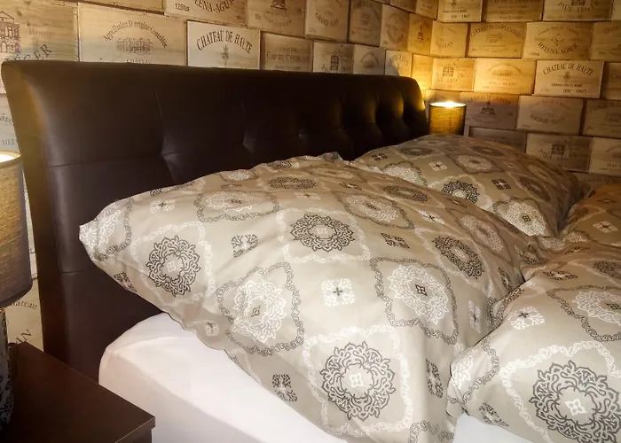 Gæstehus Corvin Point And