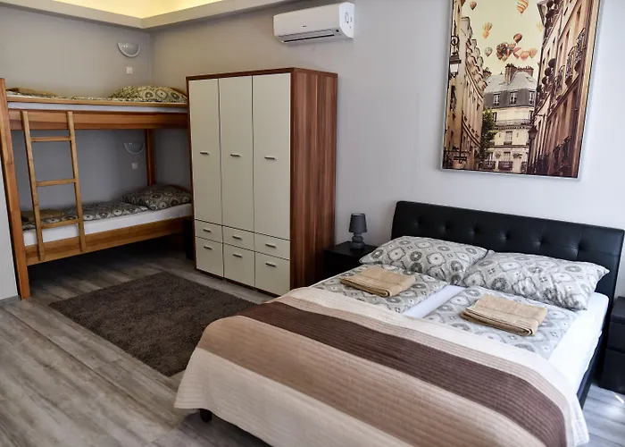 Corvin Point And Gæstehus 3*